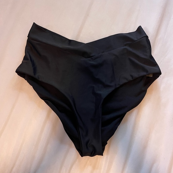 Shein Crossover Swim Bottoms, Size 0XL, Black, Never Worn - Picture 2 of 5